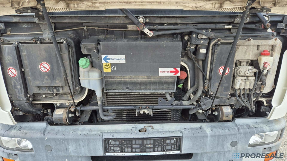 Kamion s kukastom dizalicom MAN TGL 12.180 4x2 BB EURO 3 - Hákový nosič kontejnerů: slika Kamion s kukastom dizalicom MAN TGL 12.180 4x2 BB EURO 3 - Hákový nosič kontejnerů