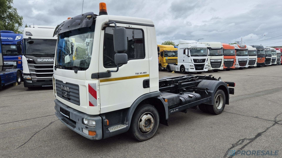 MAN TGL 12.180 4x2 BB EURO 3 - Hákový nosič kontejnerů - Kamion s kukastom dizalicom: slika MAN TGL 12.180 4x2 BB EURO 3 - Hákový nosič kontejnerů - Kamion s kukastom dizalicom MAN TGL 12.180 4x2 BB EURO 3 - Hákový nosič kontejnerů - Kamion s kukastom dizalicom: slika MAN TGL 12.180 4x2 BB EURO 3 - Hákový nosič kontejnerů - Kamion s kukastom dizalicom