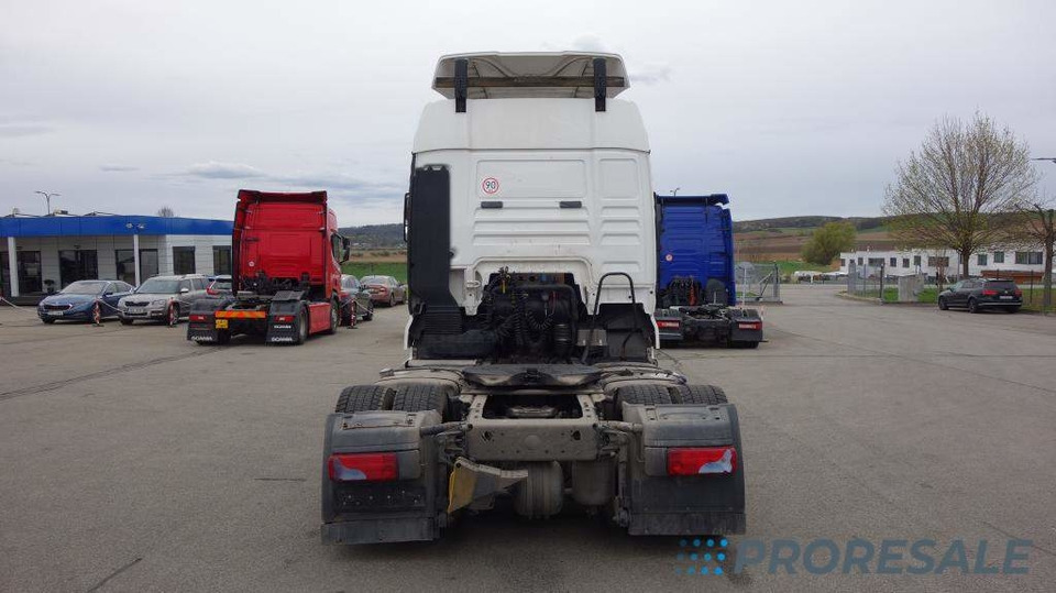 MAN TGX 18.440 4x2 LLS-U XLX EURO 5 - Tegljač: slika MAN TGX 18.440 4x2 LLS-U XLX EURO 5 - Tegljač MAN TGX 18.440 4x2 LLS-U XLX EURO 5 - Tegljač: slika MAN TGX 18.440 4x2 LLS-U XLX EURO 5 - Tegljač