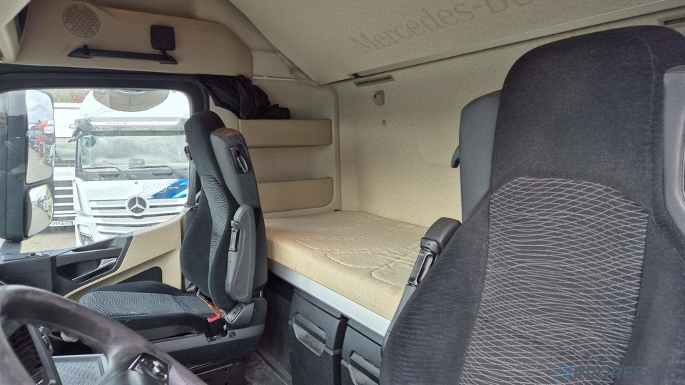 MERCEDES-BENZ ACTROS 1845 LS BIG SPACE EURO 6 - Tegljač: slika  MERCEDES-BENZ ACTROS 1845 LS BIG SPACE EURO 6 - Tegljač MERCEDES-BENZ ACTROS 1845 LS BIG SPACE EURO 6 - Tegljač: slika  MERCEDES-BENZ ACTROS 1845 LS BIG SPACE EURO 6 - Tegljač