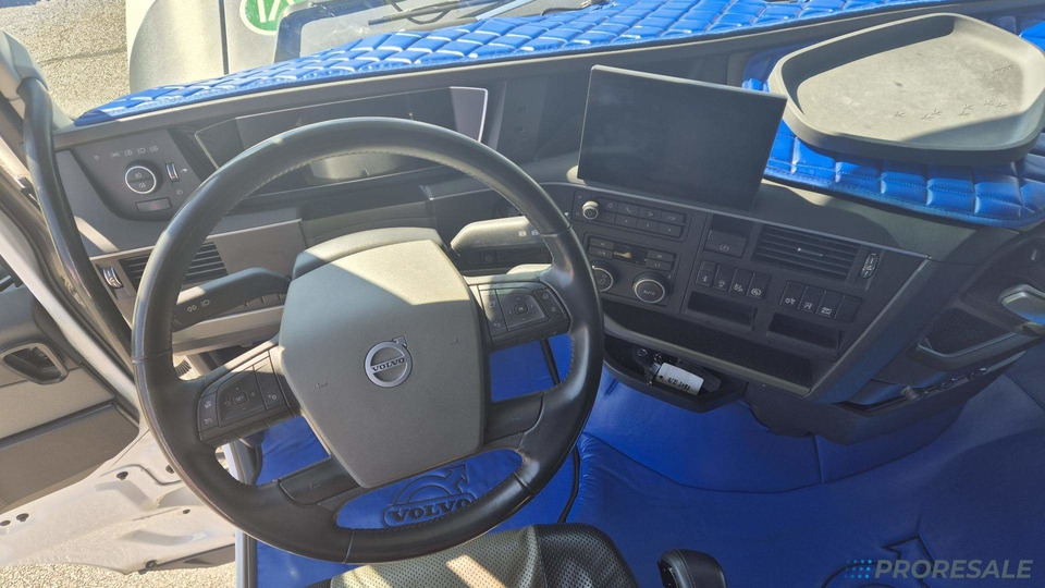 VOLVO FH 460 GLOBE XL EURO 6 TURBOCOMPOUND - Tegljač: slika VOLVO FH 460 GLOBE XL EURO 6 TURBOCOMPOUND - Tegljač VOLVO FH 460 GLOBE XL EURO 6 TURBOCOMPOUND - Tegljač: slika VOLVO FH 460 GLOBE XL EURO 6 TURBOCOMPOUND - Tegljač