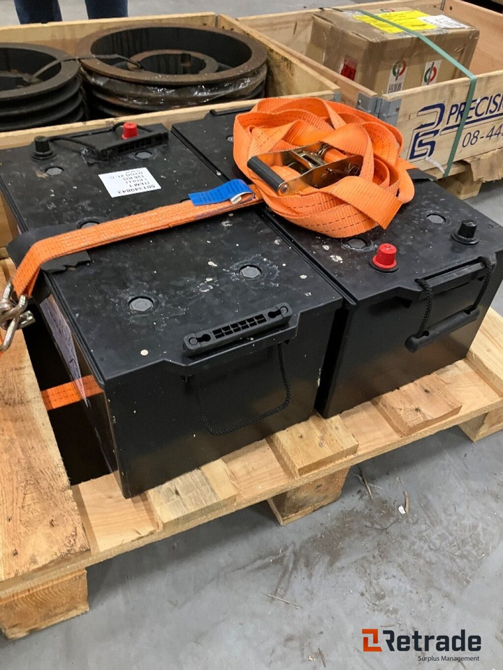 2 stk batterier - Akumulator za Građevinski strojevi: slika 2 stk batterier - Akumulator za Građevinski strojevi 2 stk batterier - Akumulator za Građevinski strojevi: slika 2 stk batterier - Akumulator za Građevinski strojevi