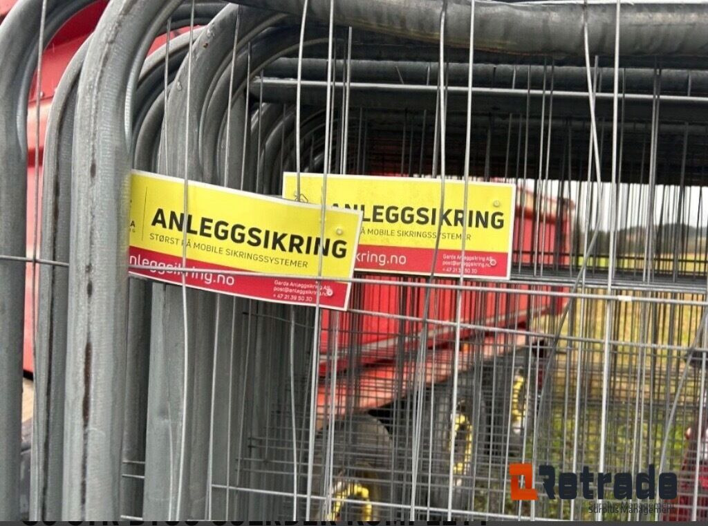 30 stk Bygg gjerder komplett - Građevinska oprema: slika 30 stk Bygg gjerder komplett - Građevinska oprema 30 stk Bygg gjerder komplett - Građevinska oprema: slika 30 stk Bygg gjerder komplett - Građevinska oprema