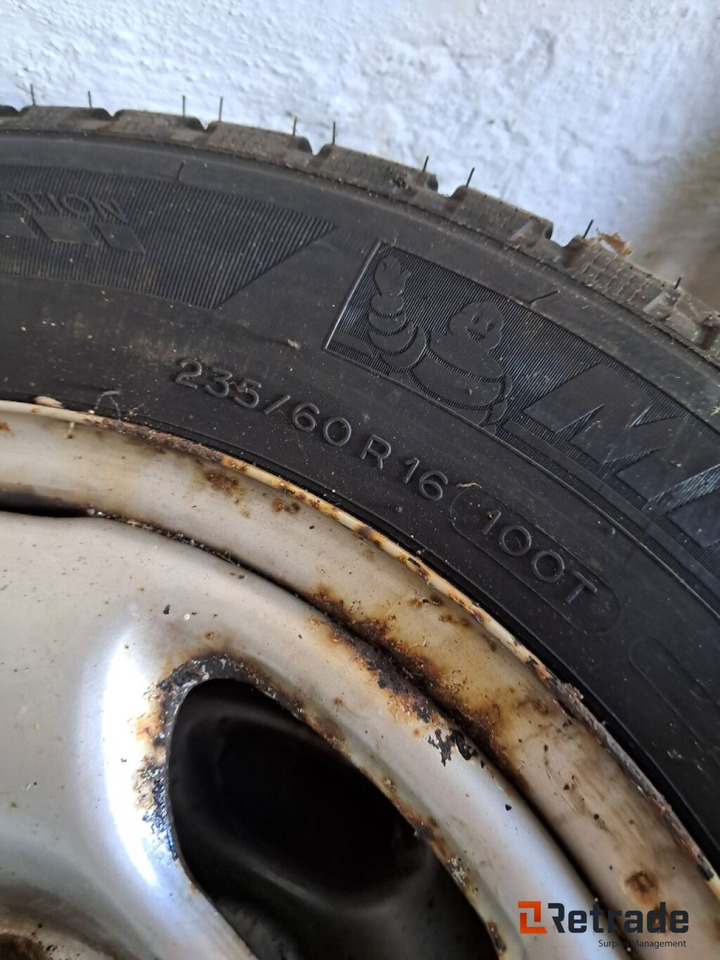 4 stk stålfælge med Michelin vinterdæk 16" 235/60 R 16 - Građevinska oprema: slika 4 stk stålfælge med Michelin vinterdæk 16" 235/60 R 16 - Građevinska oprema 4 stk stålfælge med Michelin vinterdæk 16" 235/60 R 16 - Građevinska oprema: slika 4 stk stålfælge med Michelin vinterdæk 16" 235/60 R 16 - Građevinska oprema