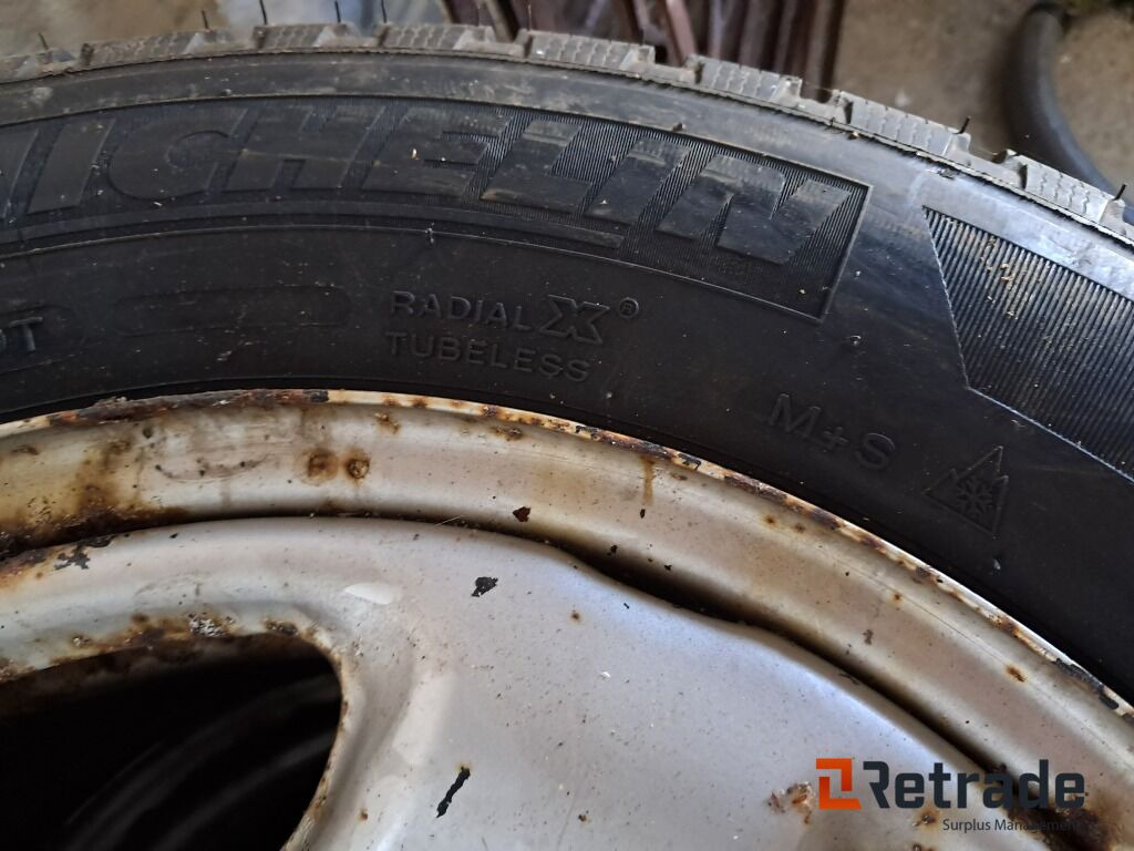 4 stk stålfælge med Michelin vinterdæk 16" 235/60 R 16 - Građevinska oprema: slika 4 stk stålfælge med Michelin vinterdæk 16" 235/60 R 16 - Građevinska oprema 4 stk stålfælge med Michelin vinterdæk 16" 235/60 R 16 - Građevinska oprema: slika 4 stk stålfælge med Michelin vinterdæk 16" 235/60 R 16 - Građevinska oprema