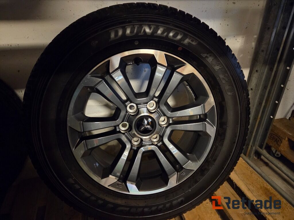 4 stk ubrukte felger og dekk som passer Mitsubishi L200 2022 mod - Građevinska oprema: slika 4 stk ubrukte felger og dekk som passer Mitsubishi L200 2022 mod - Građevinska oprema 4 stk ubrukte felger og dekk som passer Mitsubishi L200 2022 mod - Građevinska oprema: slika 4 stk ubrukte felger og dekk som passer Mitsubishi L200 2022 mod - Građevinska oprema