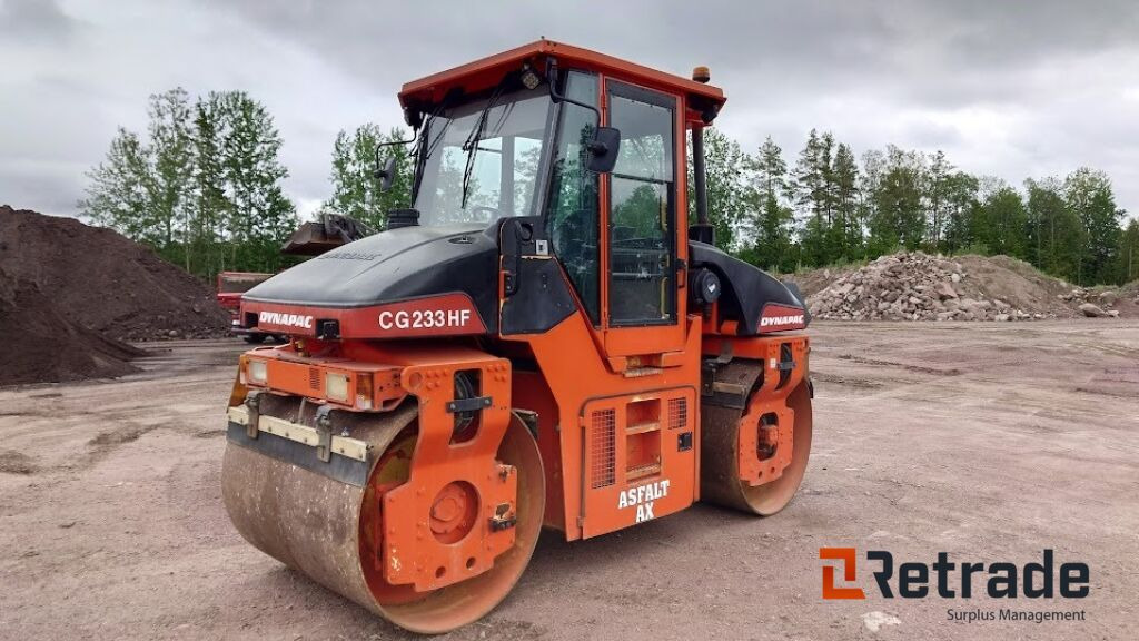 Asfaltsvält DYNAPAC CG233HF - Cestovni valjak: slika Asfaltsvält DYNAPAC CG233HF - Cestovni valjak Asfaltsvält DYNAPAC CG233HF - Cestovni valjak: slika Asfaltsvält DYNAPAC CG233HF - Cestovni valjak