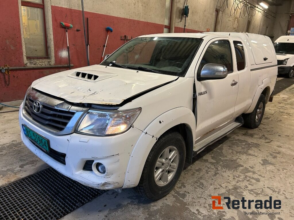 Bil Toyota Hilux 4wd N2 - Automobil: slika Bil Toyota Hilux 4wd N2 - Automobil Bil Toyota Hilux 4wd N2 - Automobil: slika Bil Toyota Hilux 4wd N2 - Automobil
