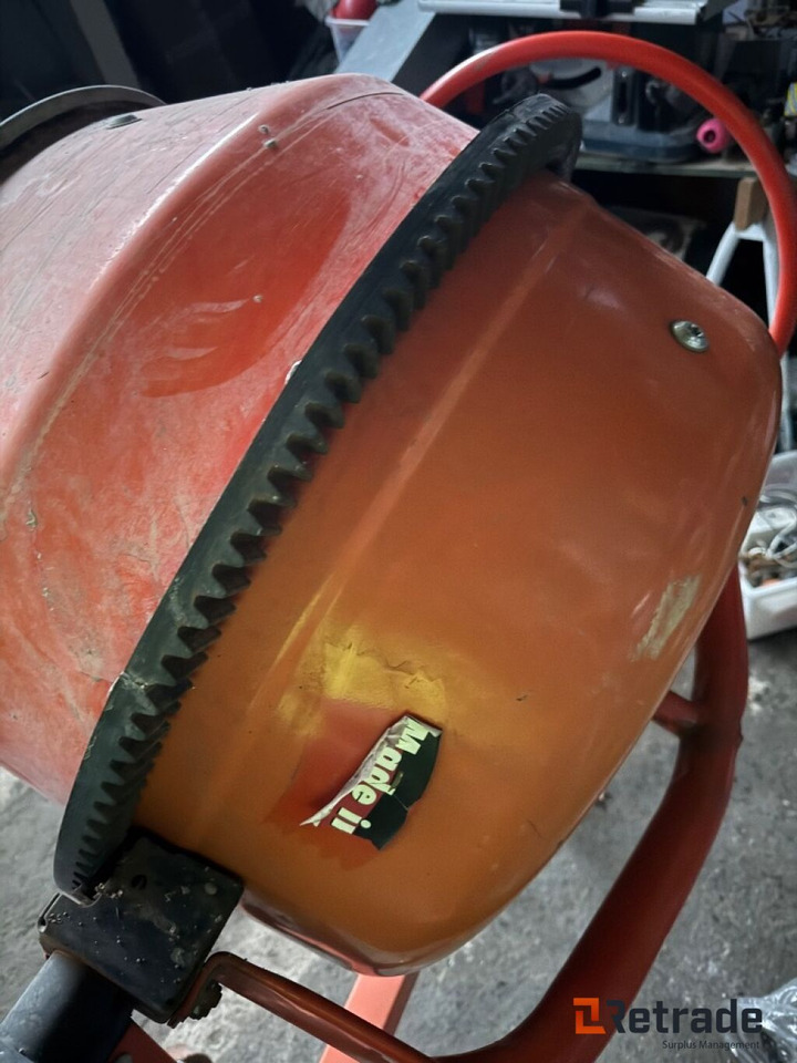 Blandemaskin fra ATIKA MIX 130 - Građevinska oprema: slika Blandemaskin fra ATIKA MIX 130 - Građevinska oprema Blandemaskin fra ATIKA MIX 130 - Građevinska oprema: slika Blandemaskin fra ATIKA MIX 130 - Građevinska oprema