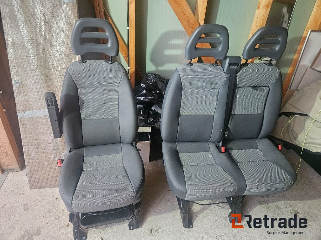 Framstolar Peugeot Boxer - Automobil: slika Framstolar Peugeot Boxer - Automobil Framstolar Peugeot Boxer - Automobil: slika Framstolar Peugeot Boxer - Automobil