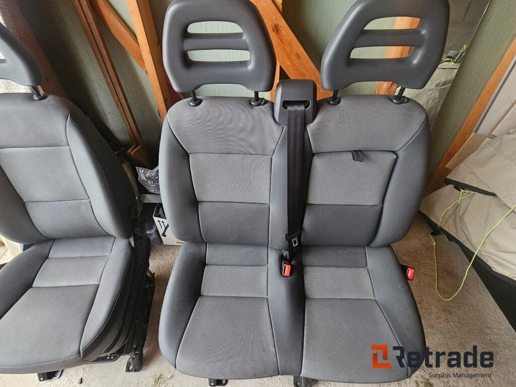 Framstolar Peugeot Boxer - Automobil: slika Framstolar Peugeot Boxer - Automobil Framstolar Peugeot Boxer - Automobil: slika Framstolar Peugeot Boxer - Automobil