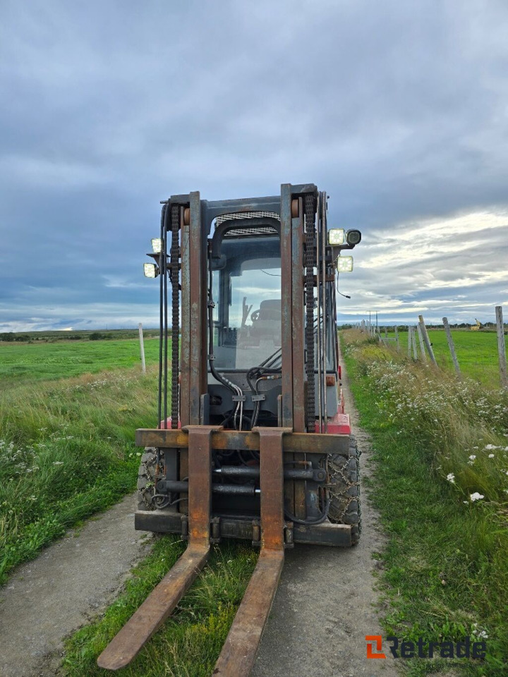 Gaffeltruck Kalmar DCD 55-6 - Diesel viličar: slika Gaffeltruck Kalmar DCD 55-6 - Diesel viličar Gaffeltruck Kalmar DCD 55-6 - Diesel viličar: slika Gaffeltruck Kalmar DCD 55-6 - Diesel viličar
