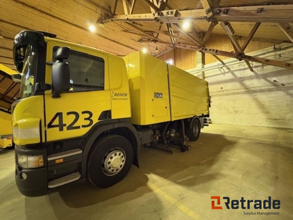 Glykol suger - Scania P310 med Bucher STKF 9500 på bygg! - Kamion za odvoz smeća: slika Glykol suger - Scania P310 med Bucher STKF 9500 på bygg! - Kamion za odvoz smeća Glykol suger - Scania P310 med Bucher STKF 9500 på bygg! - Kamion za odvoz smeća: slika Glykol suger - Scania P310 med Bucher STKF 9500 på bygg! - Kamion za odvoz smeća