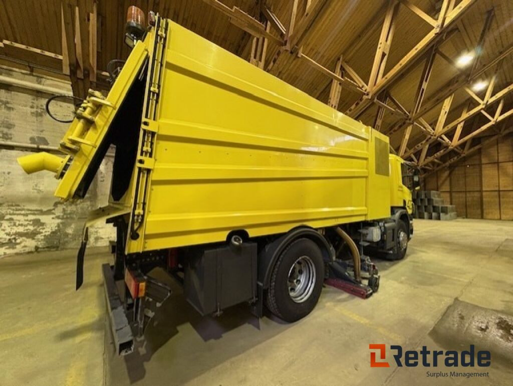 Glykol suger - Scania P310 med Bucher STKF 9500 på bygg! - Kamion za odvoz smeća: slika Glykol suger - Scania P310 med Bucher STKF 9500 på bygg! - Kamion za odvoz smeća Glykol suger - Scania P310 med Bucher STKF 9500 på bygg! - Kamion za odvoz smeća: slika Glykol suger - Scania P310 med Bucher STKF 9500 på bygg! - Kamion za odvoz smeća