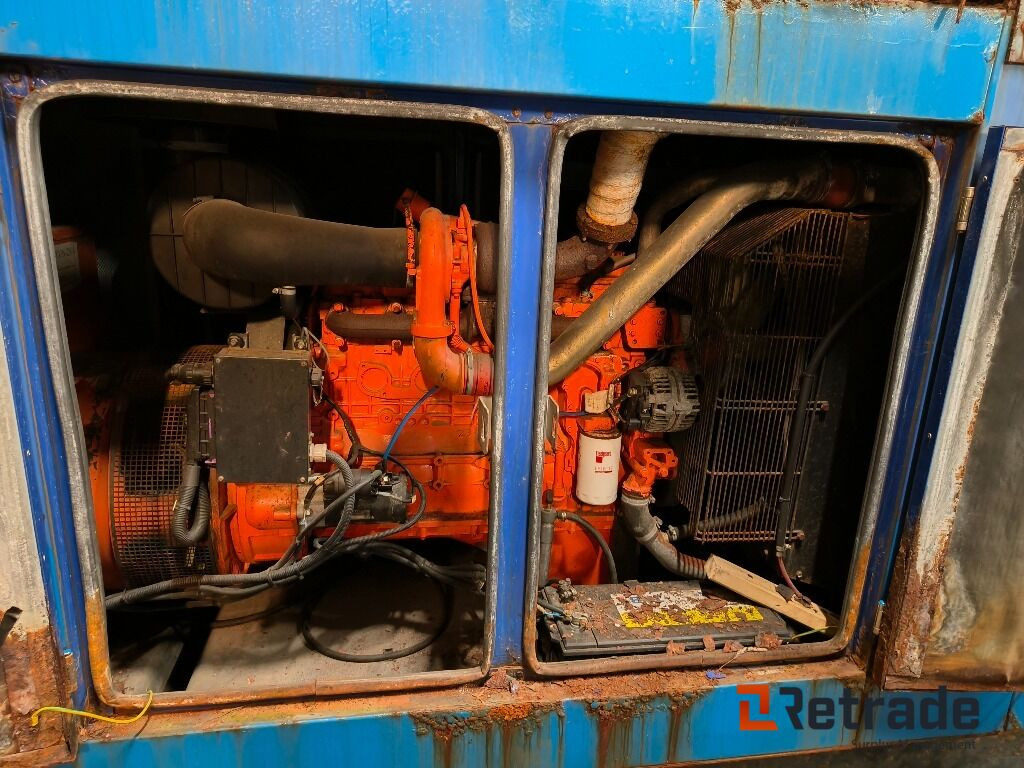 400V Generator Iveco 200kVa, kun 2400timer - Građevinski strojevi: slika 400V Generator Iveco 200kVa, kun 2400timer - Građevinski strojevi 400V Generator Iveco 200kVa, kun 2400timer - Građevinski strojevi: slika 400V Generator Iveco 200kVa, kun 2400timer - Građevinski strojevi