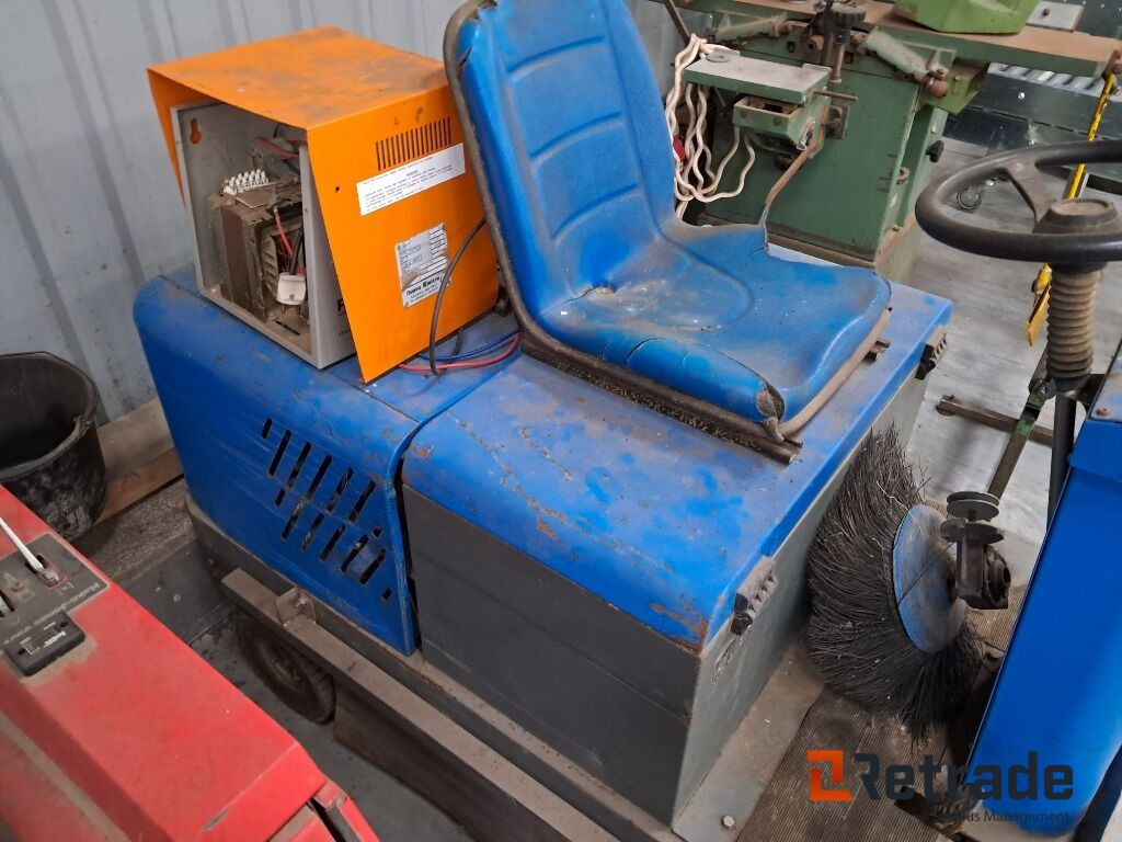 Fejemaskine ISAL 110 E - Građevinski strojevi: slika Fejemaskine ISAL 110 E - Građevinski strojevi Fejemaskine ISAL 110 E - Građevinski strojevi: slika Fejemaskine ISAL 110 E - Građevinski strojevi