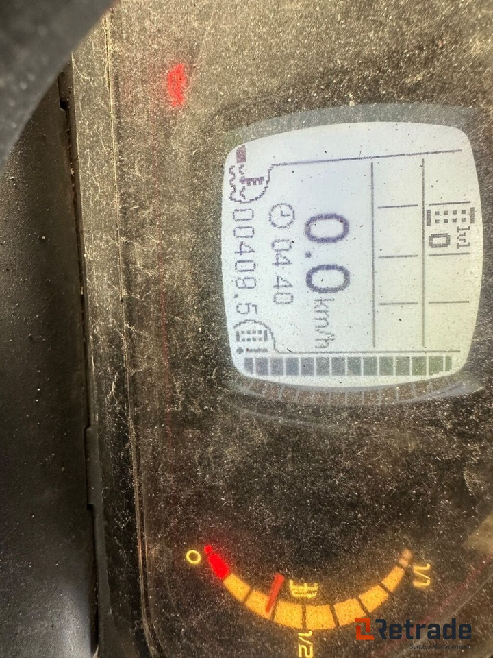 Hjullæsser Giant G2700 X-TRA HD+ - Građevinski strojevi: slika Hjullæsser Giant G2700 X-TRA HD+ - Građevinski strojevi Hjullæsser Giant G2700 X-TRA HD+ - Građevinski strojevi: slika Hjullæsser Giant G2700 X-TRA HD+ - Građevinski strojevi