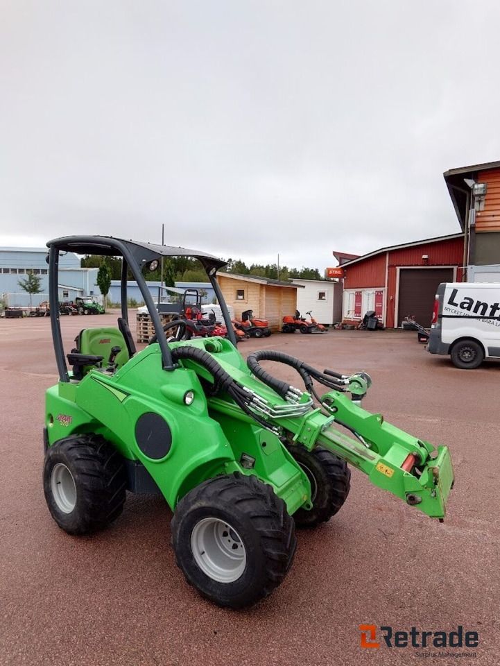 Kompaktlastare Avant 520 - Građevinski strojevi: slika Kompaktlastare Avant 520 - Građevinski strojevi Kompaktlastare Avant 520 - Građevinski strojevi: slika Kompaktlastare Avant 520 - Građevinski strojevi