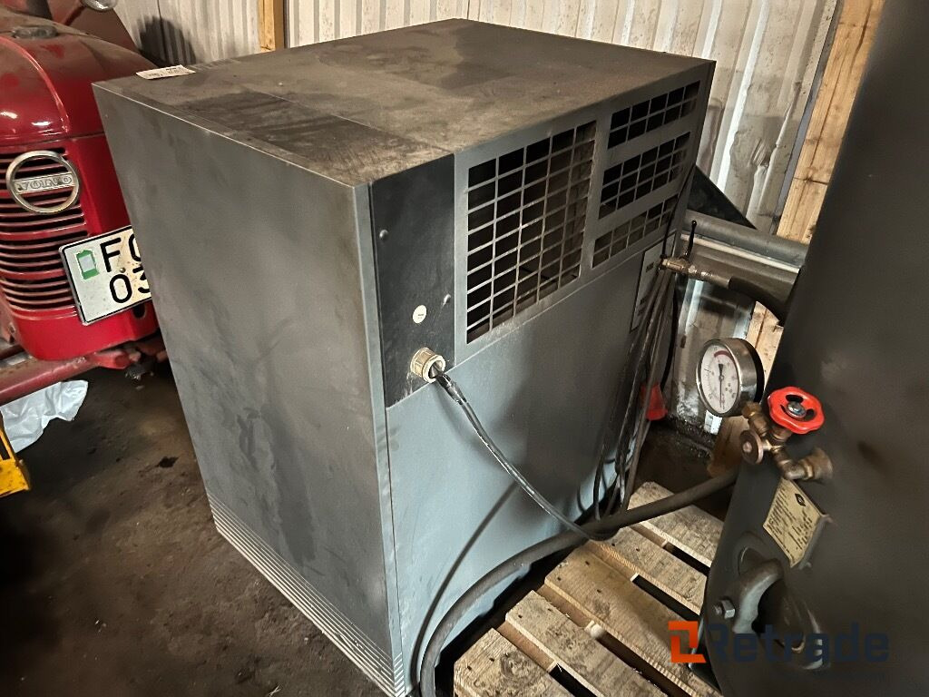 SkruvKompressor Atlas Copco GA5 & Gävle galvan lufttank 500liter - Građevinski strojevi: slika SkruvKompressor Atlas Copco GA5 & Gävle galvan lufttank 500liter - Građevinski strojevi SkruvKompressor Atlas Copco GA5 & Gävle galvan lufttank 500liter - Građevinski strojevi: slika SkruvKompressor Atlas Copco GA5 & Gävle galvan lufttank 500liter - Građevinski strojevi