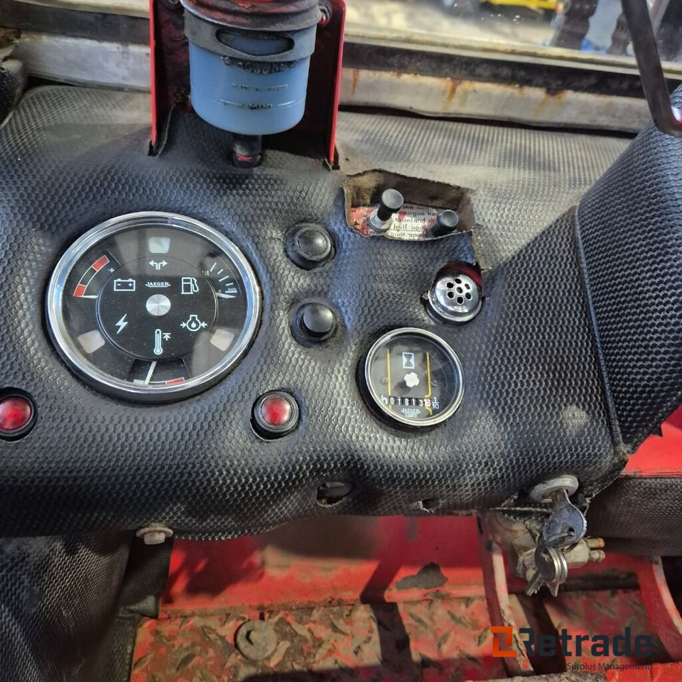 Industrijska oprema Gaffeltruck MANITOU MC 30: slika Industrijska oprema Gaffeltruck MANITOU MC 30