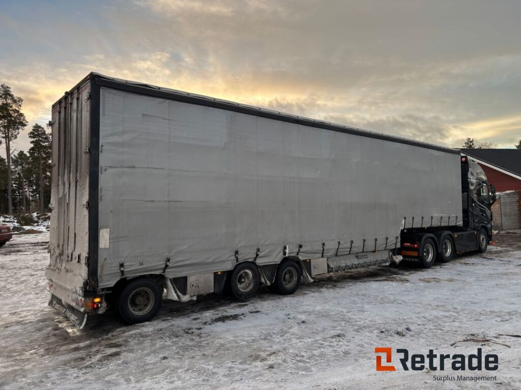 Jumbotrailer HRD - Poluprikolica s ceradom: slika Jumbotrailer HRD - Poluprikolica s ceradom Jumbotrailer HRD - Poluprikolica s ceradom: slika Jumbotrailer HRD - Poluprikolica s ceradom