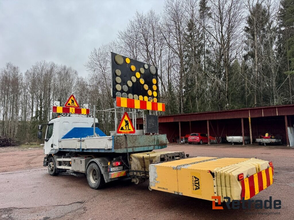 Krokbil Volvo FL 240 TMA utrustad - Kamion s otvorenim sandukom: slika Krokbil Volvo FL 240 TMA utrustad - Kamion s otvorenim sandukom Krokbil Volvo FL 240 TMA utrustad - Kamion s otvorenim sandukom: slika Krokbil Volvo FL 240 TMA utrustad - Kamion s otvorenim sandukom