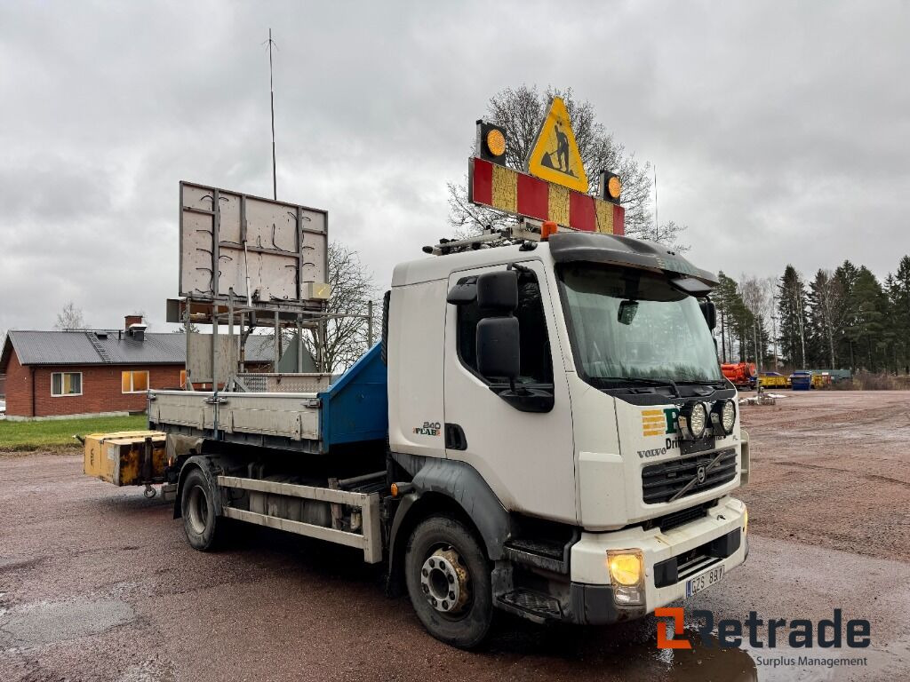 Krokbil Volvo FL 240 TMA utrustad - Kamion s otvorenim sandukom: slika Krokbil Volvo FL 240 TMA utrustad - Kamion s otvorenim sandukom Krokbil Volvo FL 240 TMA utrustad - Kamion s otvorenim sandukom: slika Krokbil Volvo FL 240 TMA utrustad - Kamion s otvorenim sandukom