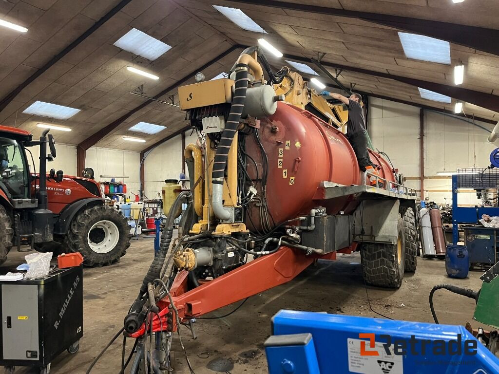 Landbrugsudstyr Samson 12000 L Slamsuger - Cisterna za gnojnicu: slika Landbrugsudstyr Samson 12000 L Slamsuger - Cisterna za gnojnicu Landbrugsudstyr Samson 12000 L Slamsuger - Cisterna za gnojnicu: slika Landbrugsudstyr Samson 12000 L Slamsuger - Cisterna za gnojnicu