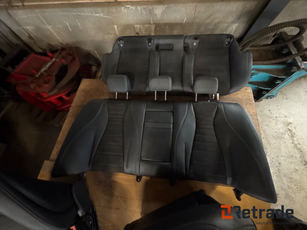 Mercedes Benz Dellæder - Automobil: slika Mercedes Benz Dellæder - Automobil Mercedes Benz Dellæder - Automobil: slika Mercedes Benz Dellæder - Automobil