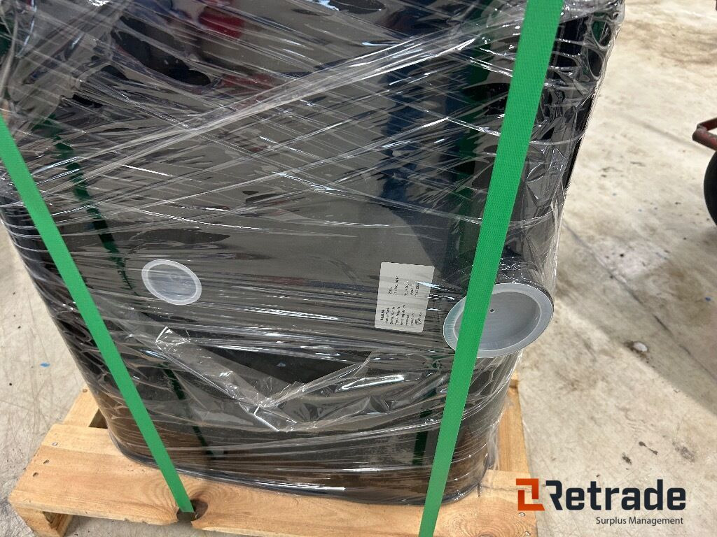 Ny diesel tank til MAN TGM 220 liter - Spremnik goriva za Kamion: slika Ny diesel tank til MAN TGM 220 liter - Spremnik goriva za Kamion Ny diesel tank til MAN TGM 220 liter - Spremnik goriva za Kamion: slika Ny diesel tank til MAN TGM 220 liter - Spremnik goriva za Kamion