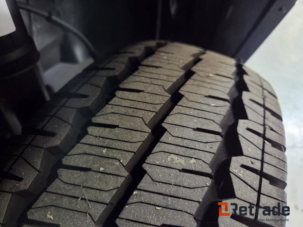 Nya hjul Mercedes Benz Sprinter - Automobil: slika Nya hjul Mercedes Benz Sprinter - Automobil Nya hjul Mercedes Benz Sprinter - Automobil: slika Nya hjul Mercedes Benz Sprinter - Automobil