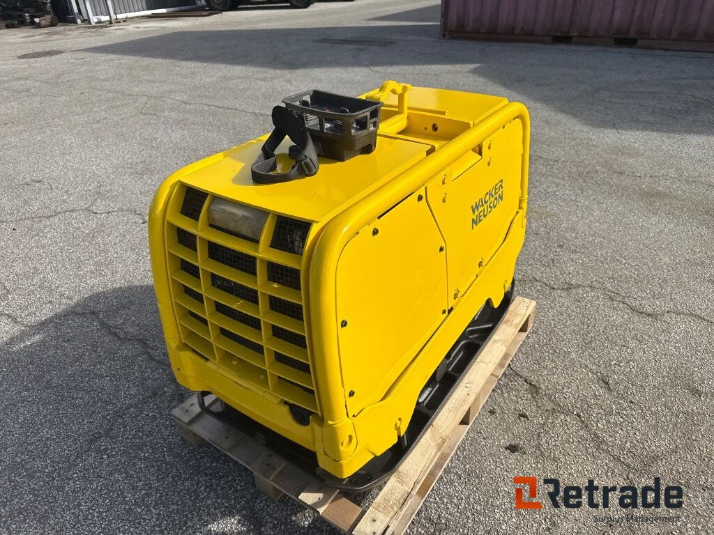 Pladevibrator Wacker Neuson Dpu80 R Remote - Građevinska oprema: slika Pladevibrator Wacker Neuson Dpu80 R Remote - Građevinska oprema Pladevibrator Wacker Neuson Dpu80 R Remote - Građevinska oprema: slika Pladevibrator Wacker Neuson Dpu80 R Remote - Građevinska oprema