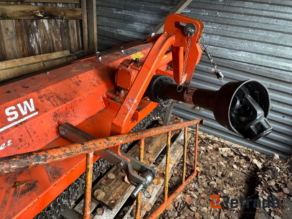 Betesputs Agrimaster KL 190SW S - Poljoprivredni strojevi: slika Betesputs Agrimaster KL 190SW S - Poljoprivredni strojevi Betesputs Agrimaster KL 190SW S - Poljoprivredni strojevi: slika Betesputs Agrimaster KL 190SW S - Poljoprivredni strojevi