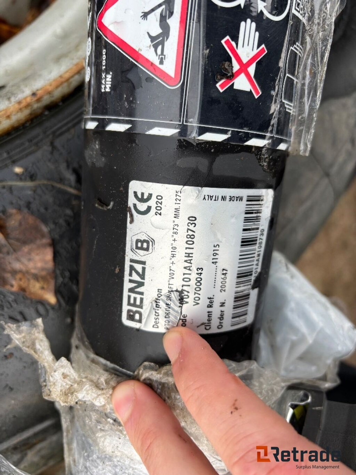 Kraftöverföringsaxel Benzi V07 H10 + 873 MM 1275 - Poljoprivredni strojevi: slika Kraftöverföringsaxel Benzi V07 H10 + 873 MM 1275 - Poljoprivredni strojevi Kraftöverföringsaxel Benzi V07 H10 + 873 MM 1275 - Poljoprivredni strojevi: slika Kraftöverföringsaxel Benzi V07 H10 + 873 MM 1275 - Poljoprivredni strojevi