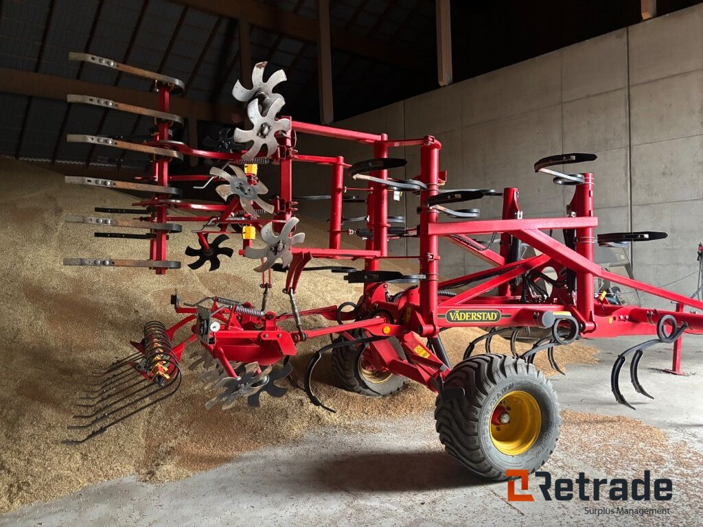 Kultivator Väderstad Swift SW440 - Poljoprivredni strojevi: slika Kultivator Väderstad Swift SW440 - Poljoprivredni strojevi Kultivator Väderstad Swift SW440 - Poljoprivredni strojevi: slika Kultivator Väderstad Swift SW440 - Poljoprivredni strojevi