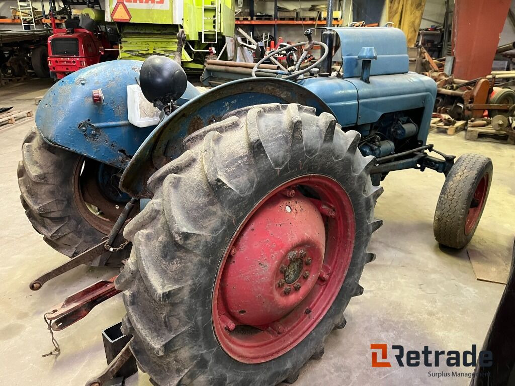 Traktor Ford Dextra Traktor - Poljoprivredni strojevi: slika Traktor Ford Dextra Traktor - Poljoprivredni strojevi Traktor Ford Dextra Traktor - Poljoprivredni strojevi: slika Traktor Ford Dextra Traktor - Poljoprivredni strojevi