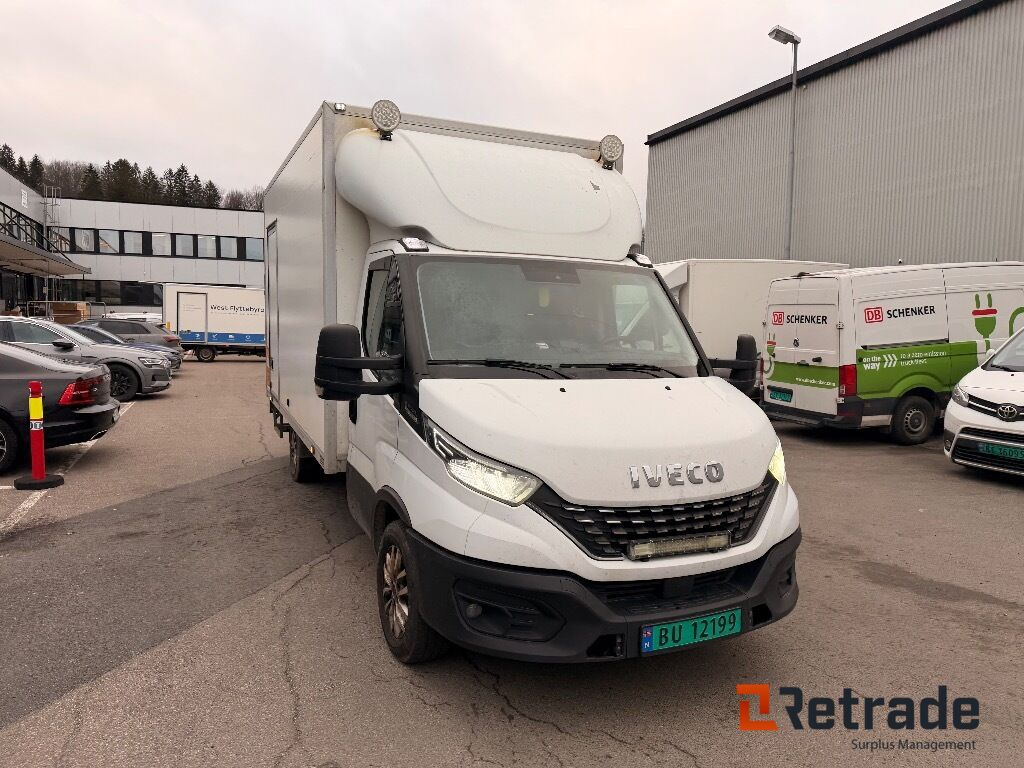 Skapbil IVECO 35S16 (parkert i Oslo) - Dostavno vozilo sa zatvorenim sandukom: slika Skapbil IVECO 35S16 (parkert i Oslo) - Dostavno vozilo sa zatvorenim sandukom Skapbil IVECO 35S16 (parkert i Oslo) - Dostavno vozilo sa zatvorenim sandukom: slika Skapbil IVECO 35S16 (parkert i Oslo) - Dostavno vozilo sa zatvorenim sandukom