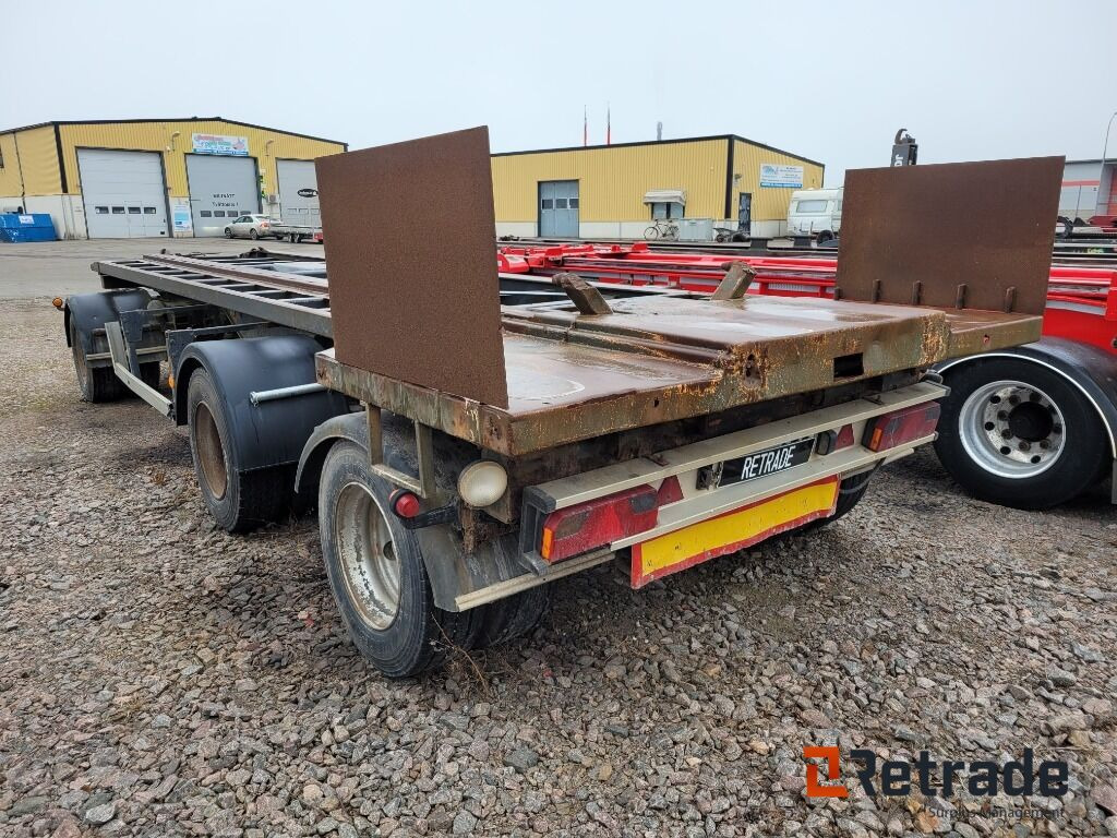 Släpvagn BRIAB axligt lastväxlarsläp med tipp , 30-tons parabelfjädring - Abroll/ Samopodizač prikolica: slika Släpvagn BRIAB axligt lastväxlarsläp med tipp , 30-tons parabelfjädring - Abroll/ Samopodizač prikolica Släpvagn BRIAB axligt lastväxlarsläp med tipp , 30-tons parabelfjädring - Abroll/ Samopodizač prikolica: slika Släpvagn BRIAB axligt lastväxlarsläp med tipp , 30-tons parabelfjädring - Abroll/ Samopodizač prikolica