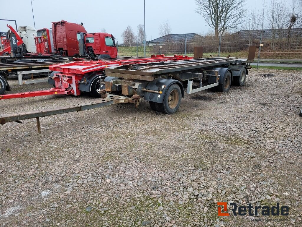 Släpvagn BRIAB axligt lastväxlarsläp med tipp , 30-tons parabelfjädring - Abroll/ Samopodizač prikolica: slika Släpvagn BRIAB axligt lastväxlarsläp med tipp , 30-tons parabelfjädring - Abroll/ Samopodizač prikolica Släpvagn BRIAB axligt lastväxlarsläp med tipp , 30-tons parabelfjädring - Abroll/ Samopodizač prikolica: slika Släpvagn BRIAB axligt lastväxlarsläp med tipp , 30-tons parabelfjädring - Abroll/ Samopodizač prikolica