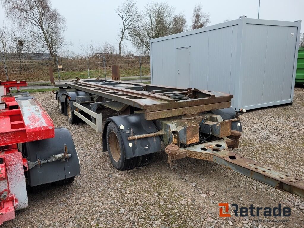 Släpvagn BRIAB axligt lastväxlarsläp med tipp , 30-tons parabelfjädring - Abroll/ Samopodizač prikolica: slika Släpvagn BRIAB axligt lastväxlarsläp med tipp , 30-tons parabelfjädring - Abroll/ Samopodizač prikolica Släpvagn BRIAB axligt lastväxlarsläp med tipp , 30-tons parabelfjädring - Abroll/ Samopodizač prikolica: slika Släpvagn BRIAB axligt lastväxlarsläp med tipp , 30-tons parabelfjädring - Abroll/ Samopodizač prikolica