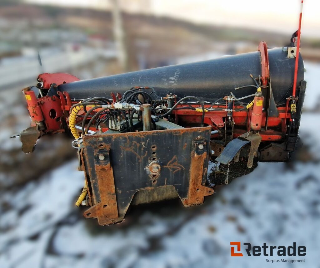 Snøryddingsutstyr Sand og saltspreder - Građevinska oprema: slika Snøryddingsutstyr Sand og saltspreder - Građevinska oprema Snøryddingsutstyr Sand og saltspreder - Građevinska oprema: slika Snøryddingsutstyr Sand og saltspreder - Građevinska oprema