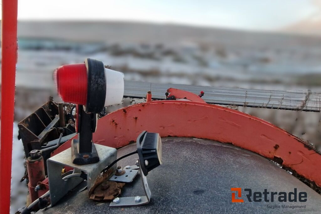 Snøryddingsutstyr Sand og saltspreder - Građevinska oprema: slika Snøryddingsutstyr Sand og saltspreder - Građevinska oprema Snøryddingsutstyr Sand og saltspreder - Građevinska oprema: slika Snøryddingsutstyr Sand og saltspreder - Građevinska oprema