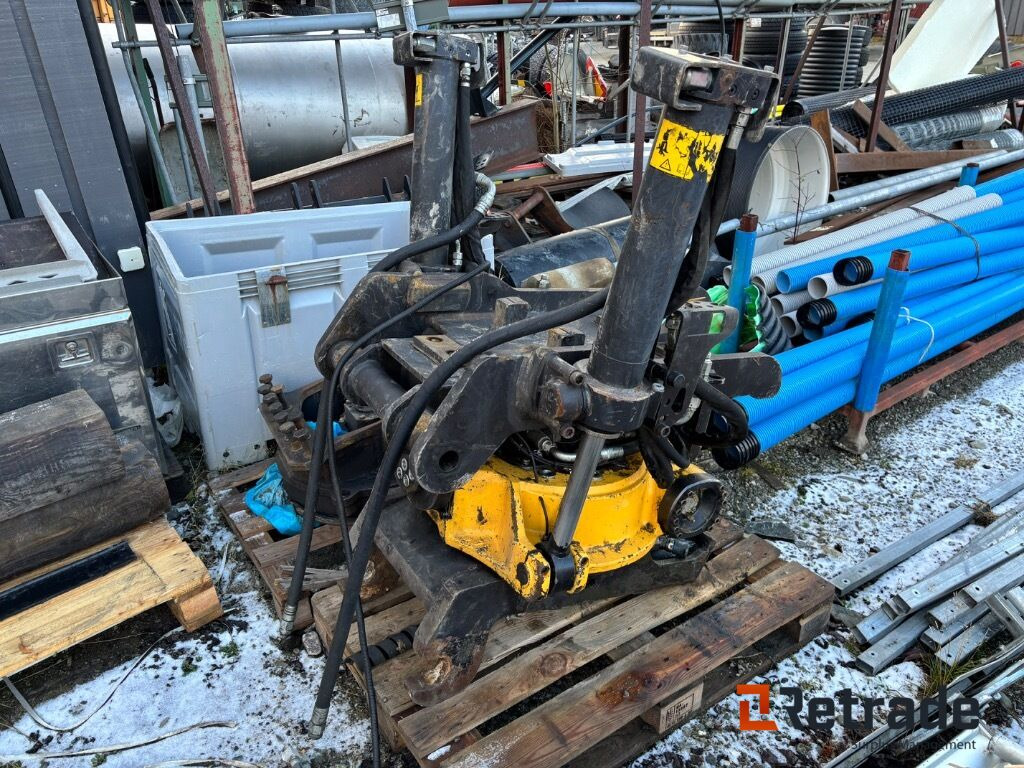 Tiltrotator Engcon EC233-S2-S2-SS9 - Građevinska oprema: slika Tiltrotator Engcon EC233-S2-S2-SS9 - Građevinska oprema Tiltrotator Engcon EC233-S2-S2-SS9 - Građevinska oprema: slika Tiltrotator Engcon EC233-S2-S2-SS9 - Građevinska oprema