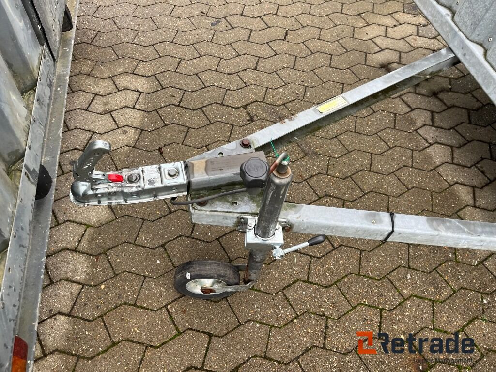 Trailer Variant Lukket Materiale trailer METAL - Prikolica sa zatvorenim sandukom: slika Trailer Variant Lukket Materiale trailer METAL - Prikolica sa zatvorenim sandukom Trailer Variant Lukket Materiale trailer METAL - Prikolica sa zatvorenim sandukom: slika Trailer Variant Lukket Materiale trailer METAL - Prikolica sa zatvorenim sandukom