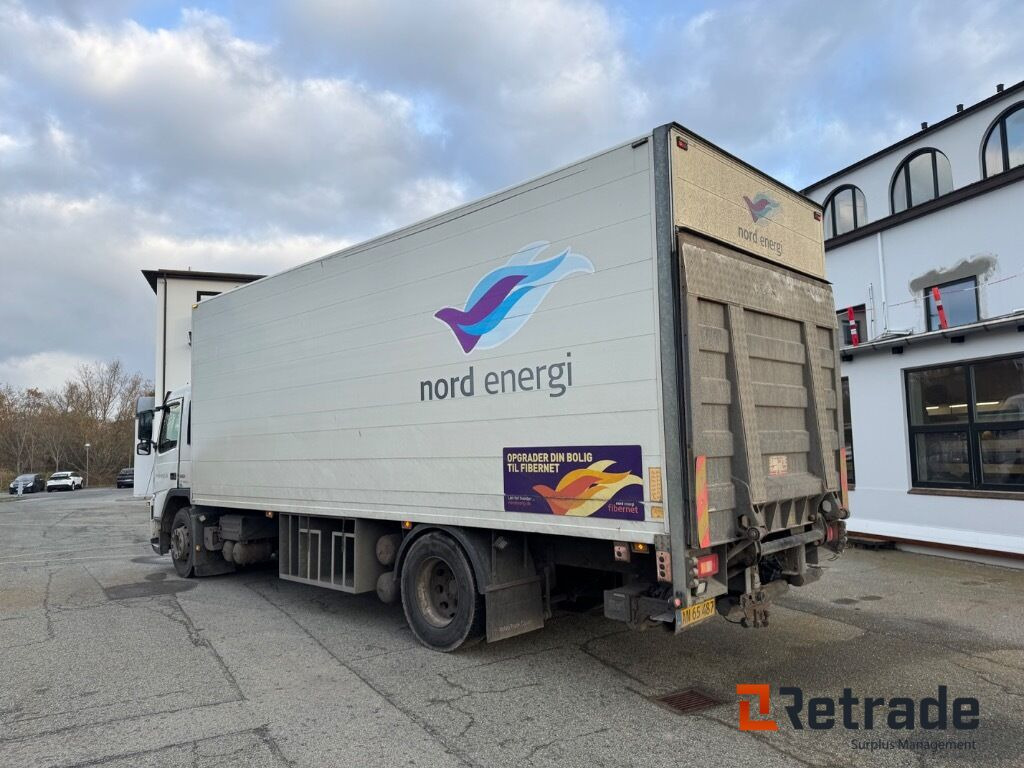 VOLVO FM 330 4X2 - Kamion sandučar: slika VOLVO FM 330 4X2 - Kamion sandučar VOLVO FM 330 4X2 - Kamion sandučar: slika VOLVO FM 330 4X2 - Kamion sandučar