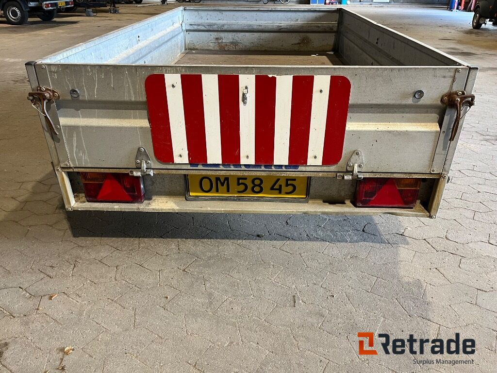 Variant Trailer til bil. - Auto prikolica: slika Variant Trailer til bil. - Auto prikolica Variant Trailer til bil. - Auto prikolica: slika Variant Trailer til bil. - Auto prikolica