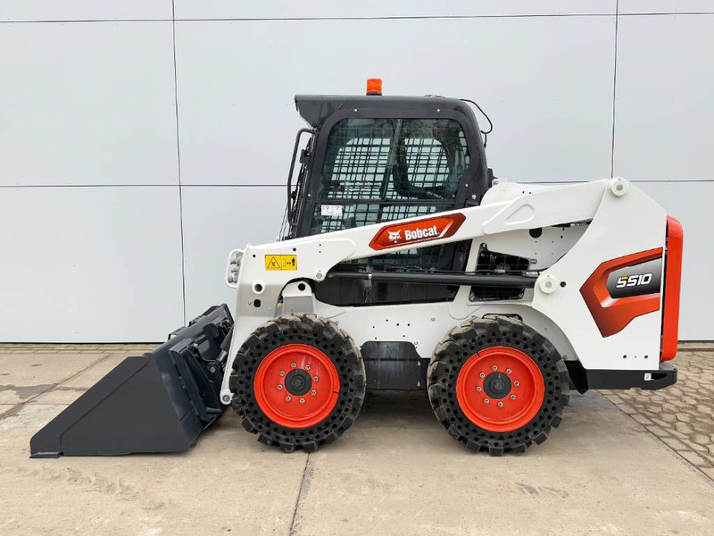 Bobcat S510 - New / Unused / Closed Cabine / AC - Mini utovarivač: slika Bobcat S510 - New / Unused / Closed Cabine / AC - Mini utovarivač Bobcat S510 - New / Unused / Closed Cabine / AC - Mini utovarivač: slika Bobcat S510 - New / Unused / Closed Cabine / AC - Mini utovarivač