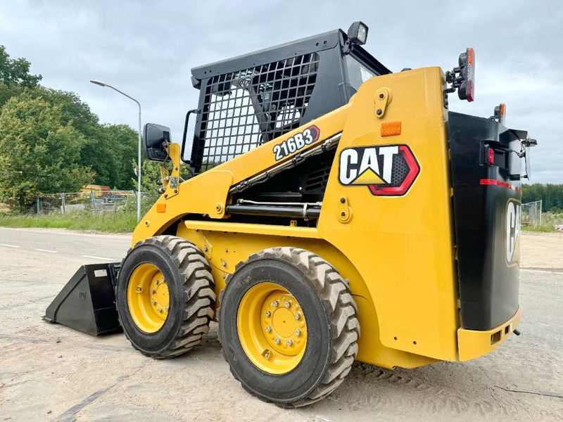 Cat 216B3 - New / Unused / Extra Hydraulic - Mini utovarivač: slika Cat 216B3 - New / Unused / Extra Hydraulic - Mini utovarivač Cat 216B3 - New / Unused / Extra Hydraulic - Mini utovarivač: slika Cat 216B3 - New / Unused / Extra Hydraulic - Mini utovarivač