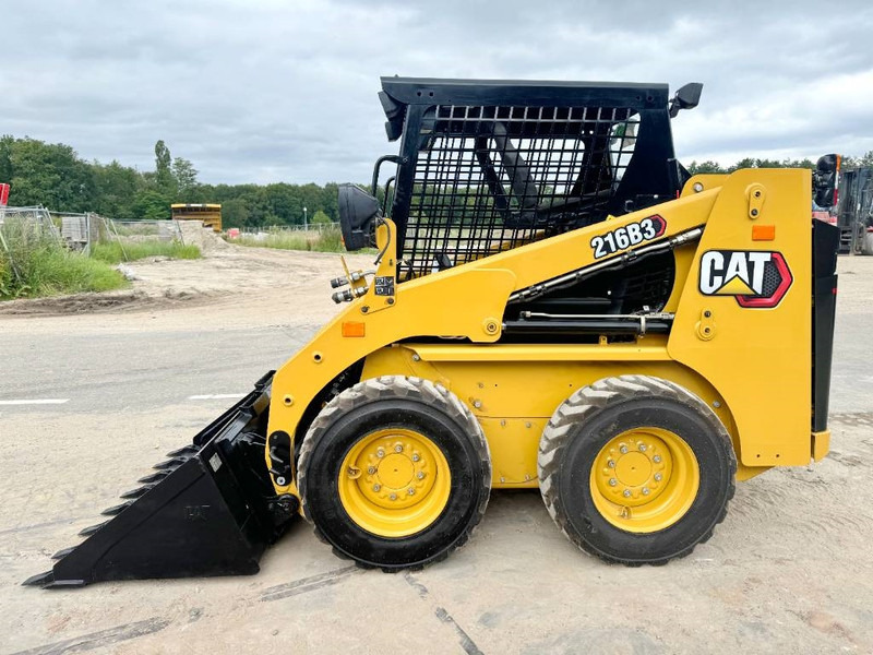 Cat 216B3 - New / Unused / Extra Hydraulic - Mini utovarivač: slika Cat 216B3 - New / Unused / Extra Hydraulic - Mini utovarivač Cat 216B3 - New / Unused / Extra Hydraulic - Mini utovarivač: slika Cat 216B3 - New / Unused / Extra Hydraulic - Mini utovarivač