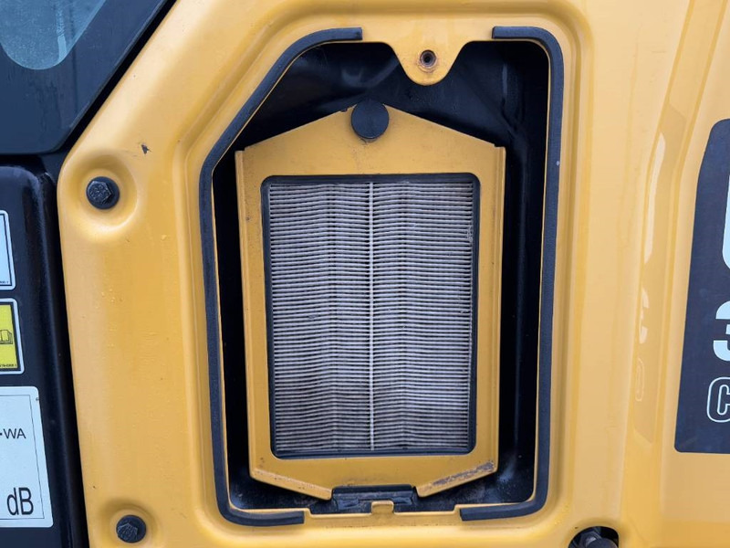 Mini bager Cat 308CR 07A - Joystick Ride / Tilting Bucket: slika Mini bager Cat 308CR 07A - Joystick Ride / Tilting Bucket Mini bager Cat 308CR 07A - Joystick Ride / Tilting Bucket: slika Mini bager Cat 308CR 07A - Joystick Ride / Tilting Bucket